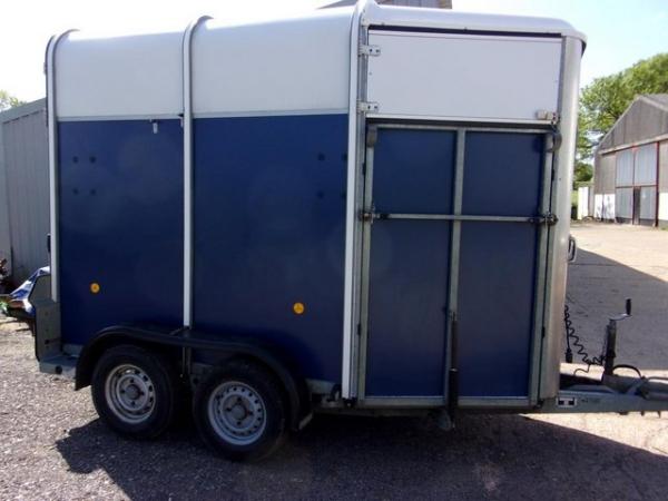 Image 3 of 2005 Blue Ifor Williams 505 Horse Trailer.