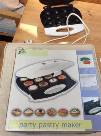 Image 1 of Party pastry maker for mini pastries