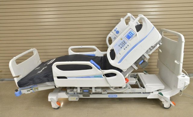 Image 3 of Hillrom P7900B hospital bed