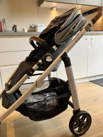 Image 2 of UPPAbaby Cruz pushchair [cash and collection only]