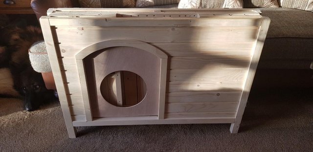 Preview of the first image of Palazzo Wooden Indoor Cat House/Kittening Box.