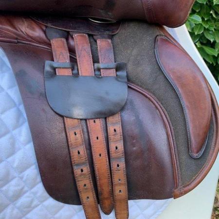 Image 10 of Bates Caprilli 17.5 inch gp saddle