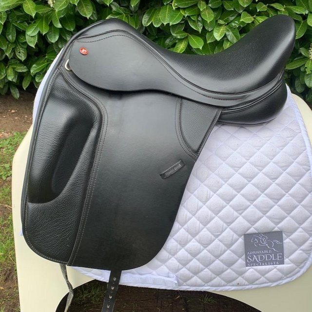 Preview of the first image of Thorowgood T8 17.5” High Wither Dressage HDS (S3121).