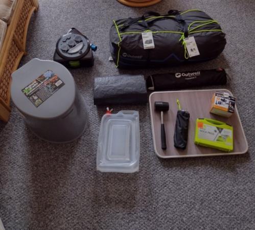 Image 2 of Outwell 3 tent and accessories
