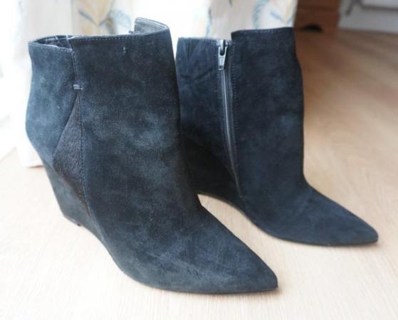 Image 2 of Women's Suede Ankle Boots Size 6 BRAND NEW