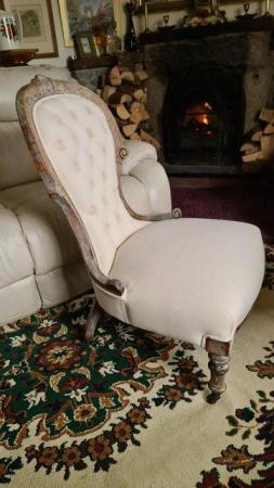 Image 2 of Vintage / Antique Cream Bedroom / Nursing Chair, Button Back