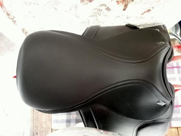Image 3 of GFS monarch 16inch brown show saddle