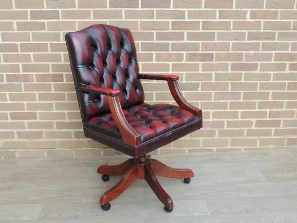 Image 7 of Winchester Gainsborough Chair (UK Delivery)