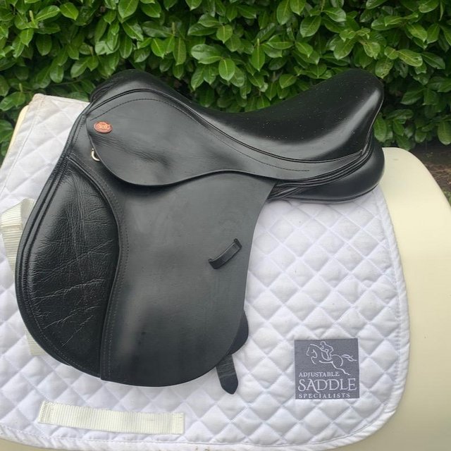 Preview of the first image of Kent And Masters 15.5 inch pony saddle.