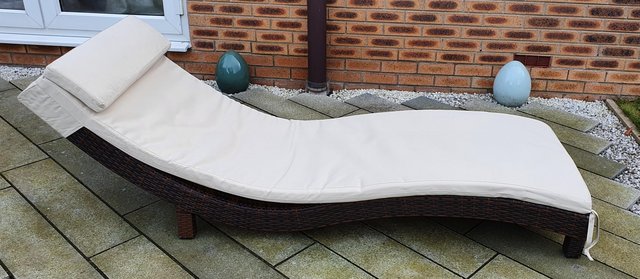 Image 2 of Rattan sun lounger with padded upholstery