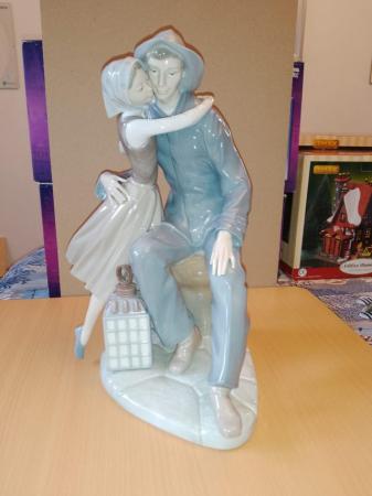 Image 1 of Lladro figurine The Kiss 4888