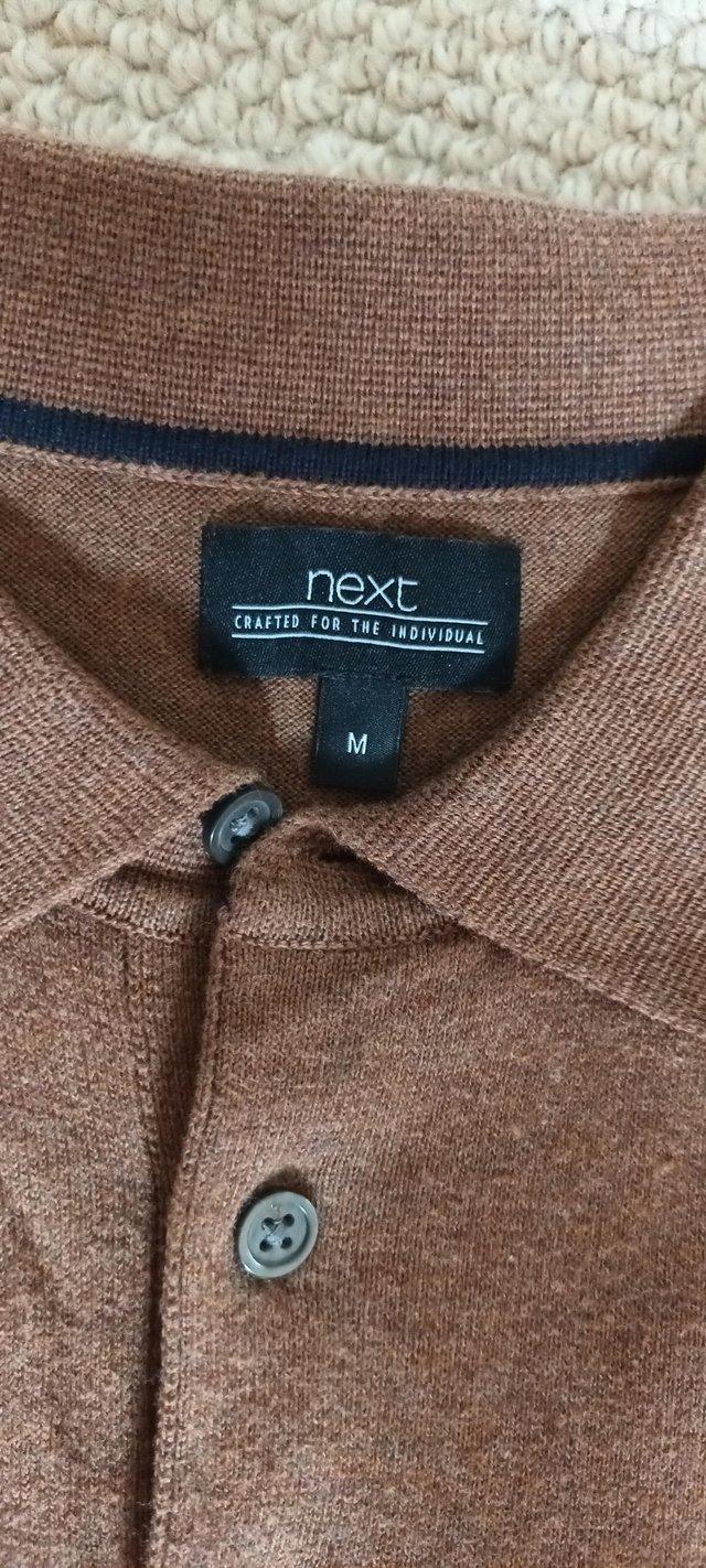 Preview of the first image of NEXT jumper, brown size medium.