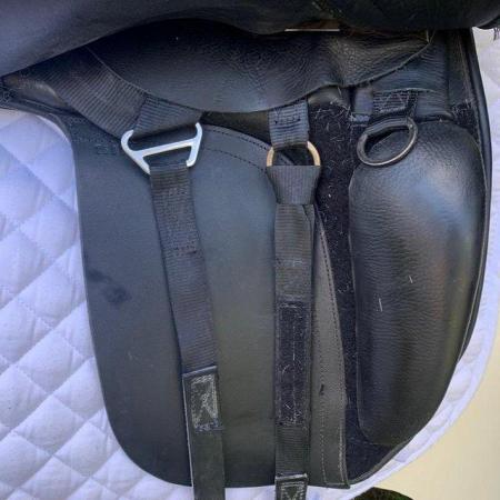 Image 15 of Kent & Masters 17 inch  S-Series High Wither Dressage Saddle