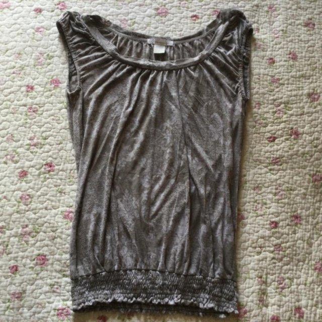 Preview of the first image of Size L CHARLOTTE RUSSE Flowy Sleeveless Tunic, Cotton Mix.