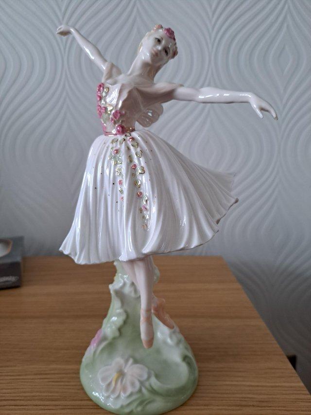 Preview of the first image of RADA collection Dame Antoinette Sibley figurine.