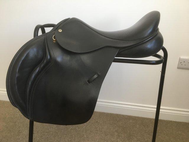 Preview of the first image of 18” Black Country Wexford saddle.
