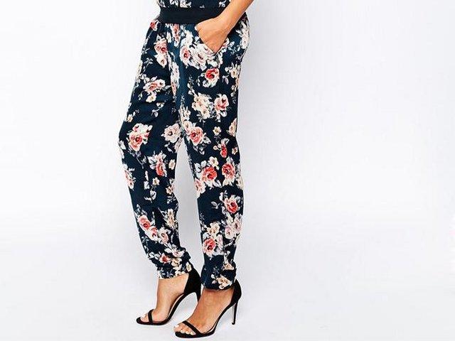Preview of the first image of NEW 'Girls on Film' Floral Print Jogger UK 12.