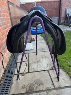 Image 2 of 17.5 inch black Kent and masters S-series dressage saddle