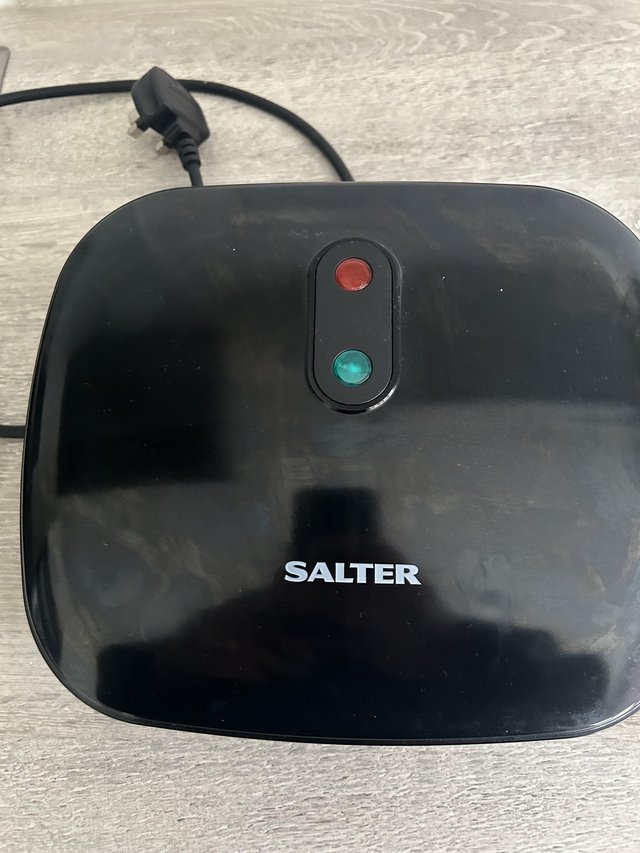 Preview of the first image of Salter megastone health grill.