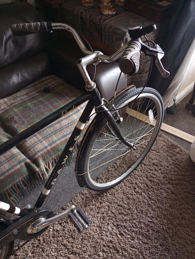Preview of the first image of Vintage Dawes ambassador town road bike.