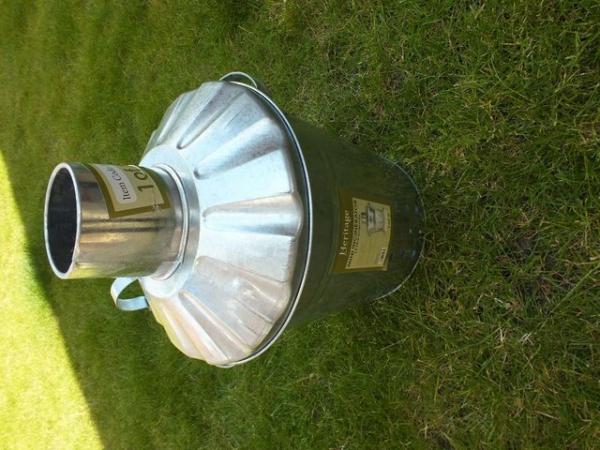 Image 3 of small Size Garden Incinerator (Brand New)