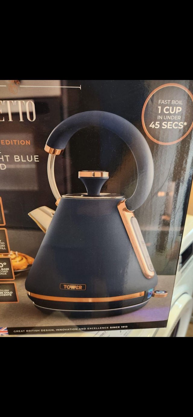 Preview of the first image of Kettle for sale Tower 1.7 litre fast boiling.