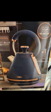 Image 1 of Kettle for sale Tower 1.7 litre fast boiling