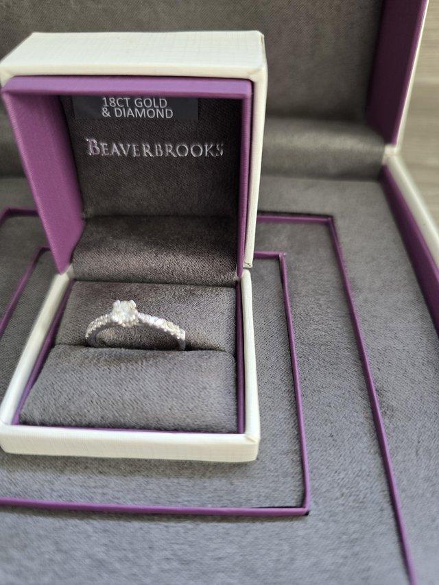 BEAVERBROOKS 18ct WHITE GOLD .39ct DIAMOND ENGAGEMENT RING S — Jewellery & Watches in Southend-on-Sea