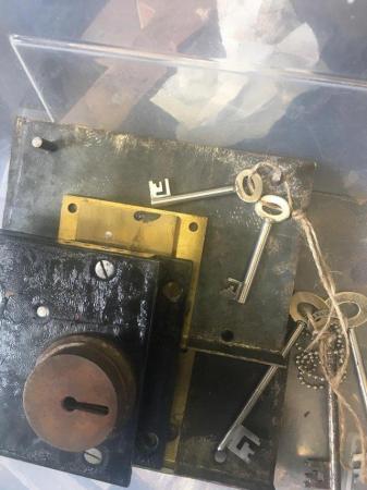 Image 2 of Antique and collectible security safe