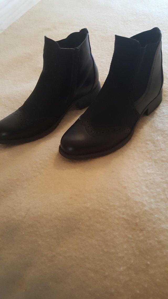 Preview of the first image of Ladies leather ankle boots in very good condition.