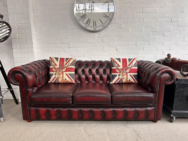 3 seater Oxblood Chesterfield sofa. VGC. Can deliver. — Antiques & Collectables in Colchester