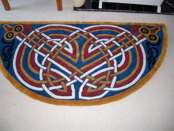Image 2 of Unique Keltic Design Semi Circular Rug