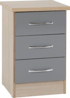 Preview of the first image of Nevada 3 drawer bedside ——————————.