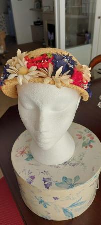 Image 2 of Ladies vintage floral decorated hat.