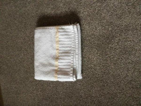 Image 1 of 6 hand towels in fabulous condition