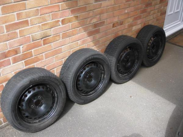 Image 1 of Ford 16" steel wheels plus tyres (4)