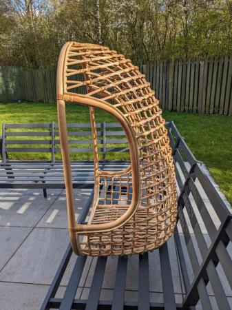 Image 2 of Wooden cushion Egg Chair