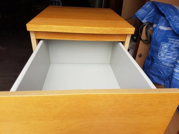 Image 2 of Ikea Malm 5 drawer oak veneer chest of drawers