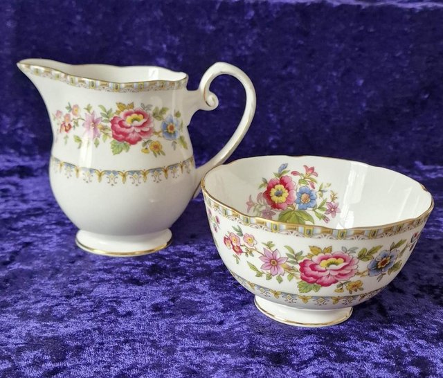 Preview of the first image of Vintage Royal Grafton 'Malvern' Pattern Tea Set - 14p.