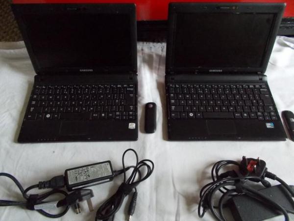 Image 1 of 2 Samsung N145 Plus Netbook laptops 2 Dongles 2 Chargers