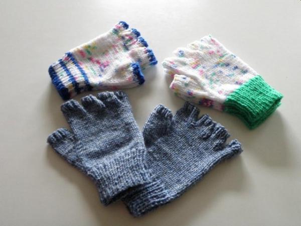 Image 2 of Pairs of FINGERLESS  GLOVES for LADIES and KIDS
