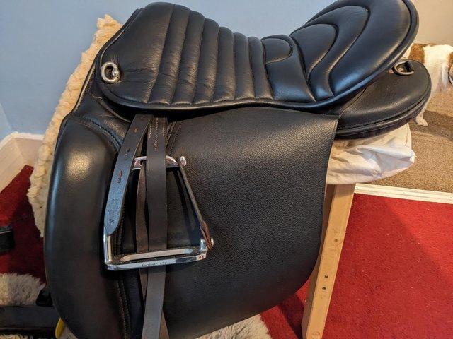 Preview of the first image of Endurance saddle brand new.