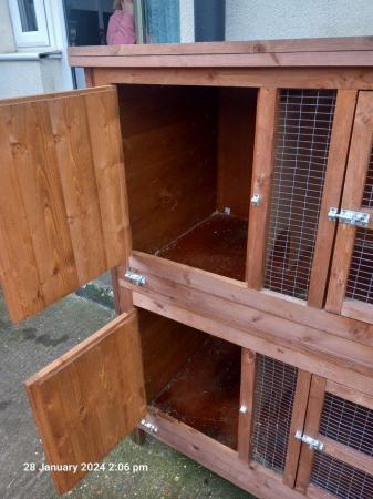 Image 7 of double 4ft rabbit/small animal hutch