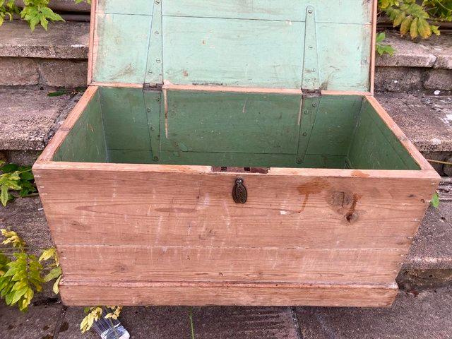 Preview of the first image of Small antique pine box in good condition.