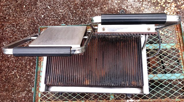 Image 4 of Buffalo DM-902 Double Grill Cooker