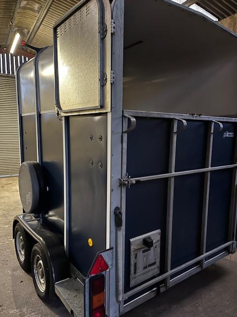 Preview of the first image of Ifor Williams HB510R Horse Trailer.