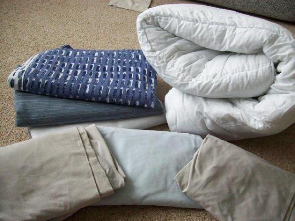Image 1 of Single Bedding Bundle: Duvet and sheets/duvet covers etc