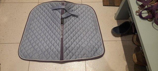 Image 2 of Shires Numnah saddle pad - quilted