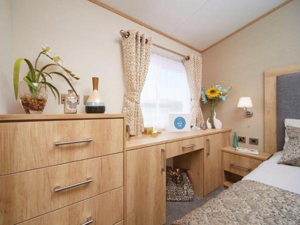 Image 9 of Carnaby Glenmore 40x13 2 Bed - Lodges for Sale in Surrey!