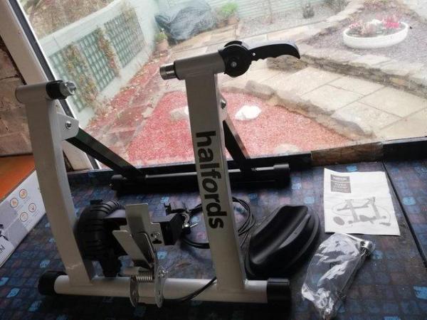 Image 1 of Halfords turbo trainer for bicycle